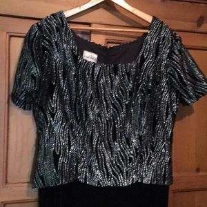 Joseph Ribkoff Size 14 Holiday Formal dress